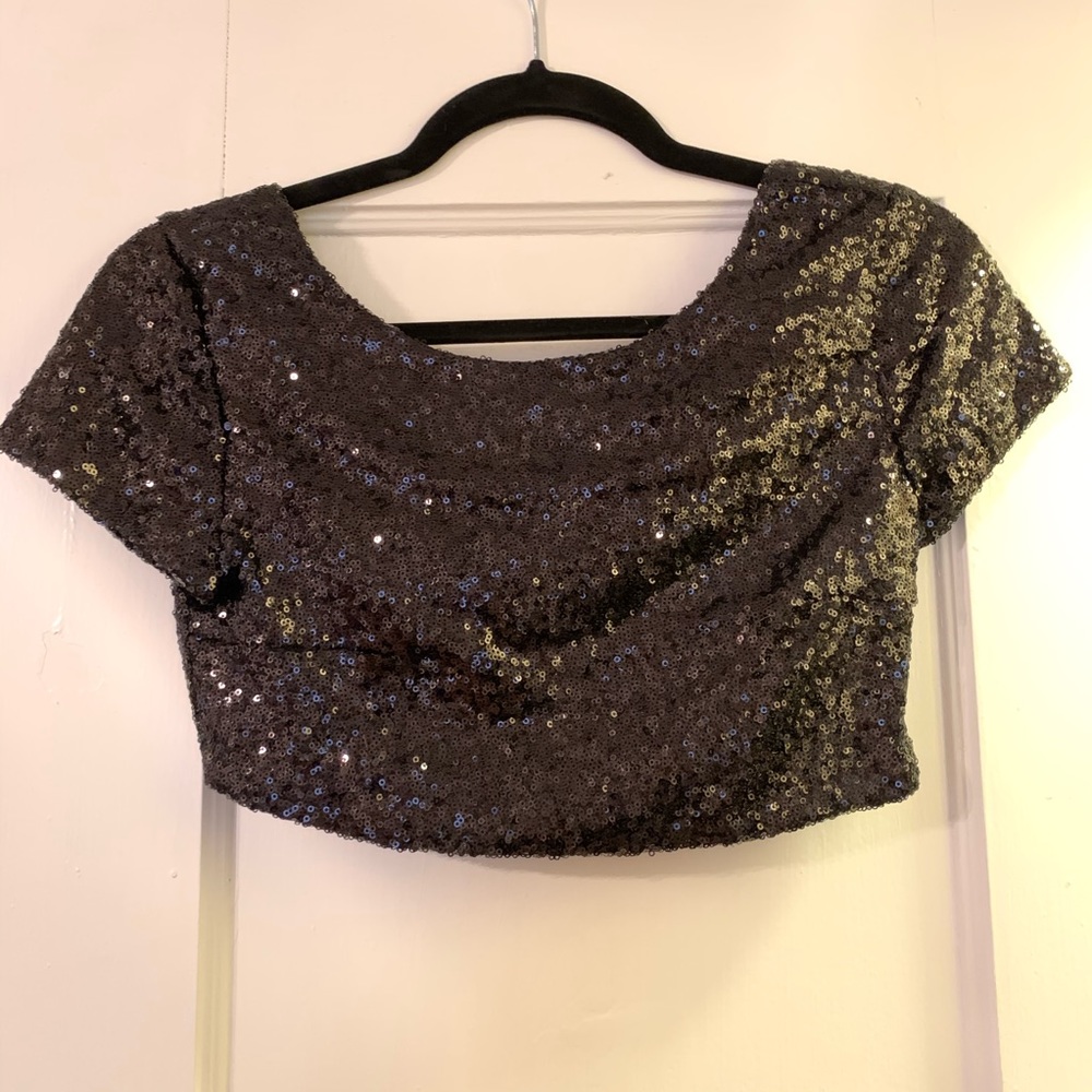 Cute black sequin crop top!